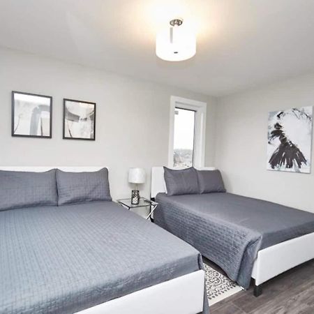 Clifton Hill Hideaway 2B -Two Bedroom Condo Niagara Falls Esterno foto
