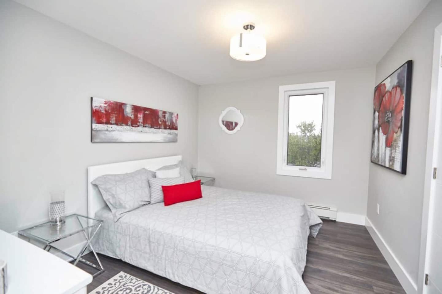 Clifton Hill Hideaway 2B -Two Bedroom Condo Niagara Falls Esterno foto